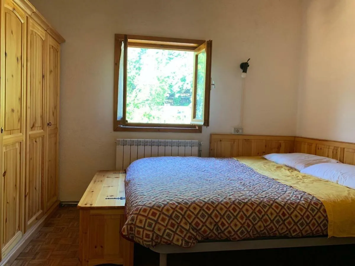 Casa de Férias Villetta Nel Verde Vila Sondrio