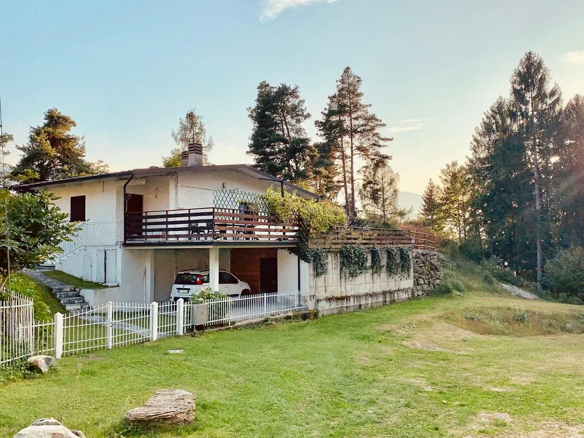 Villetta nel verde Villa Sondrio
